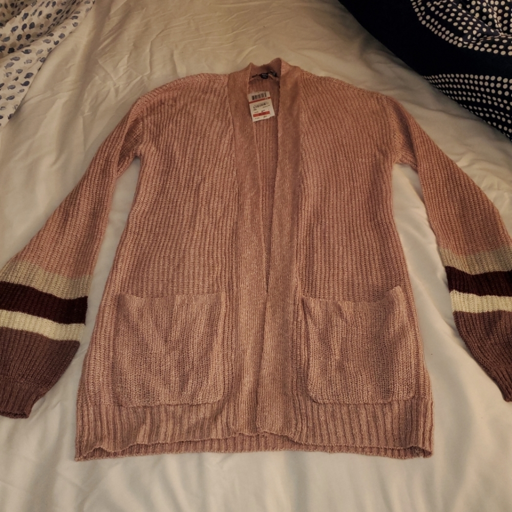 NWT Macys cardigan with puffy sleeves, pink  sz S